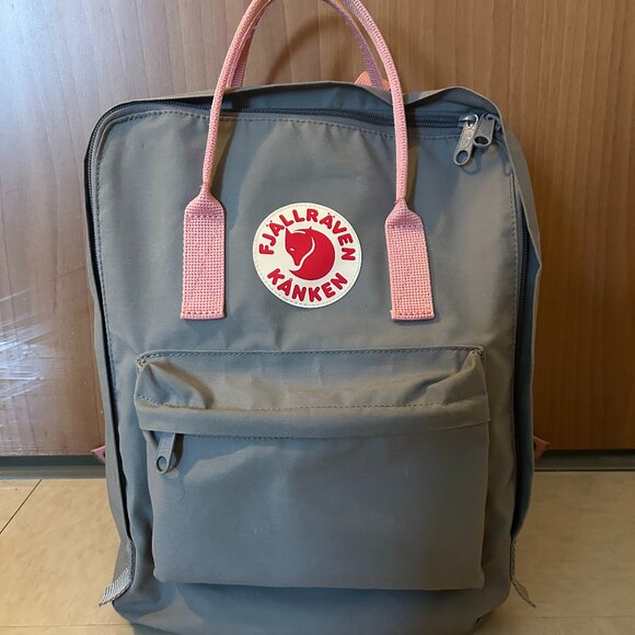 Fjällräven Kånken Backpack - Picture 1 of 6